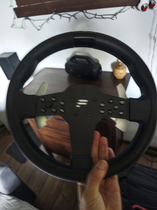Kierownica Fanatec DD 5-8 NM + fotel next level racing gt little pro.