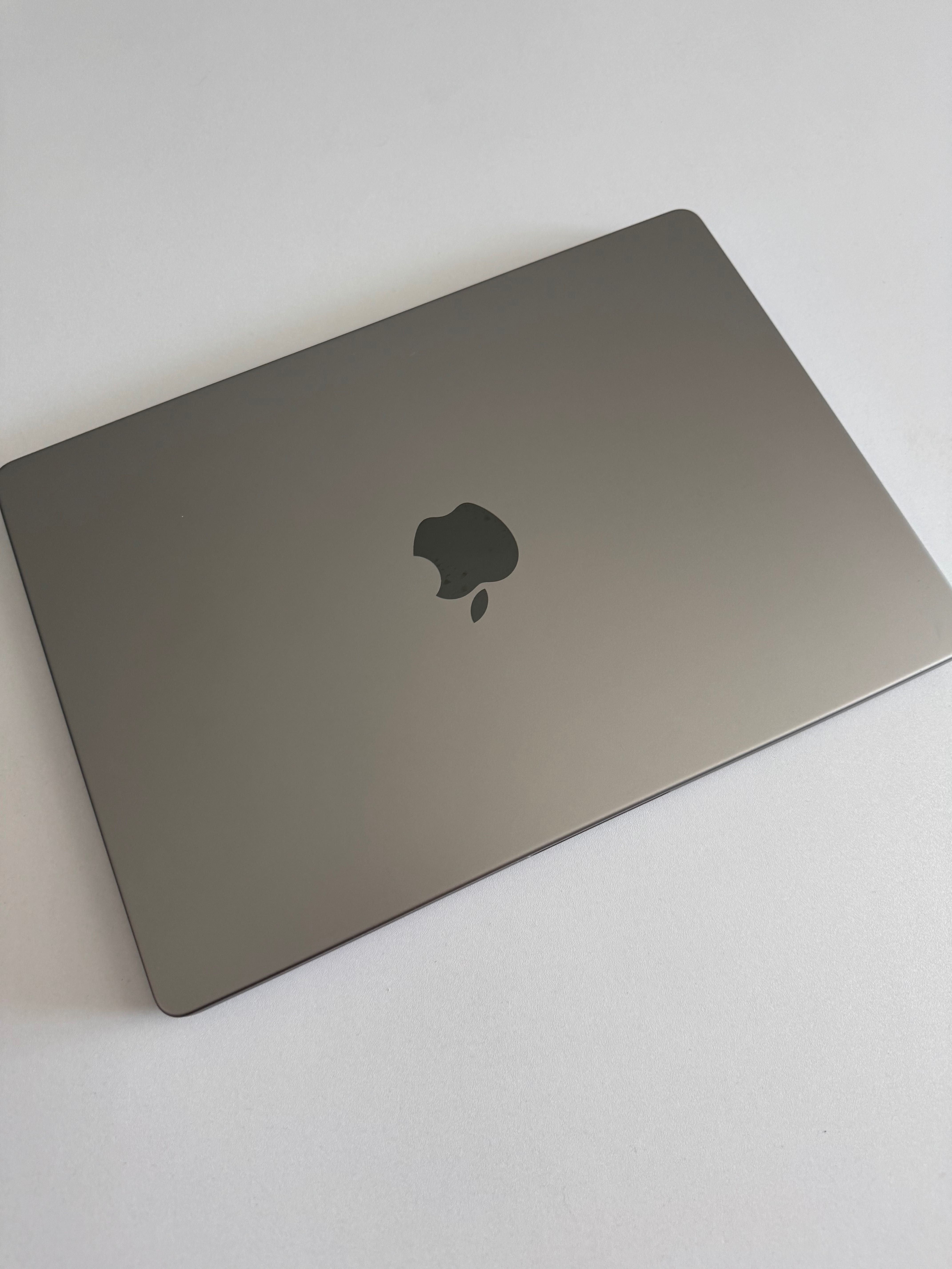 MacBook Pro 14" M1/16/512 iCloud lock