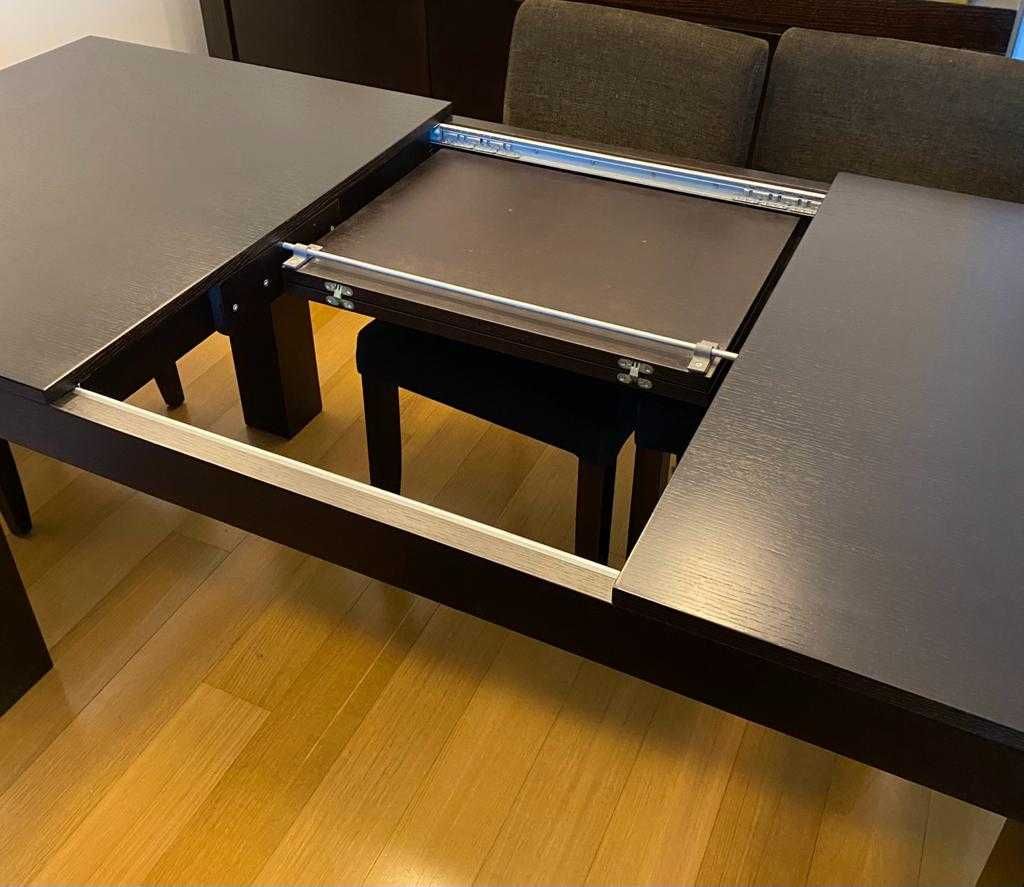 Mesa de jantar em wengue