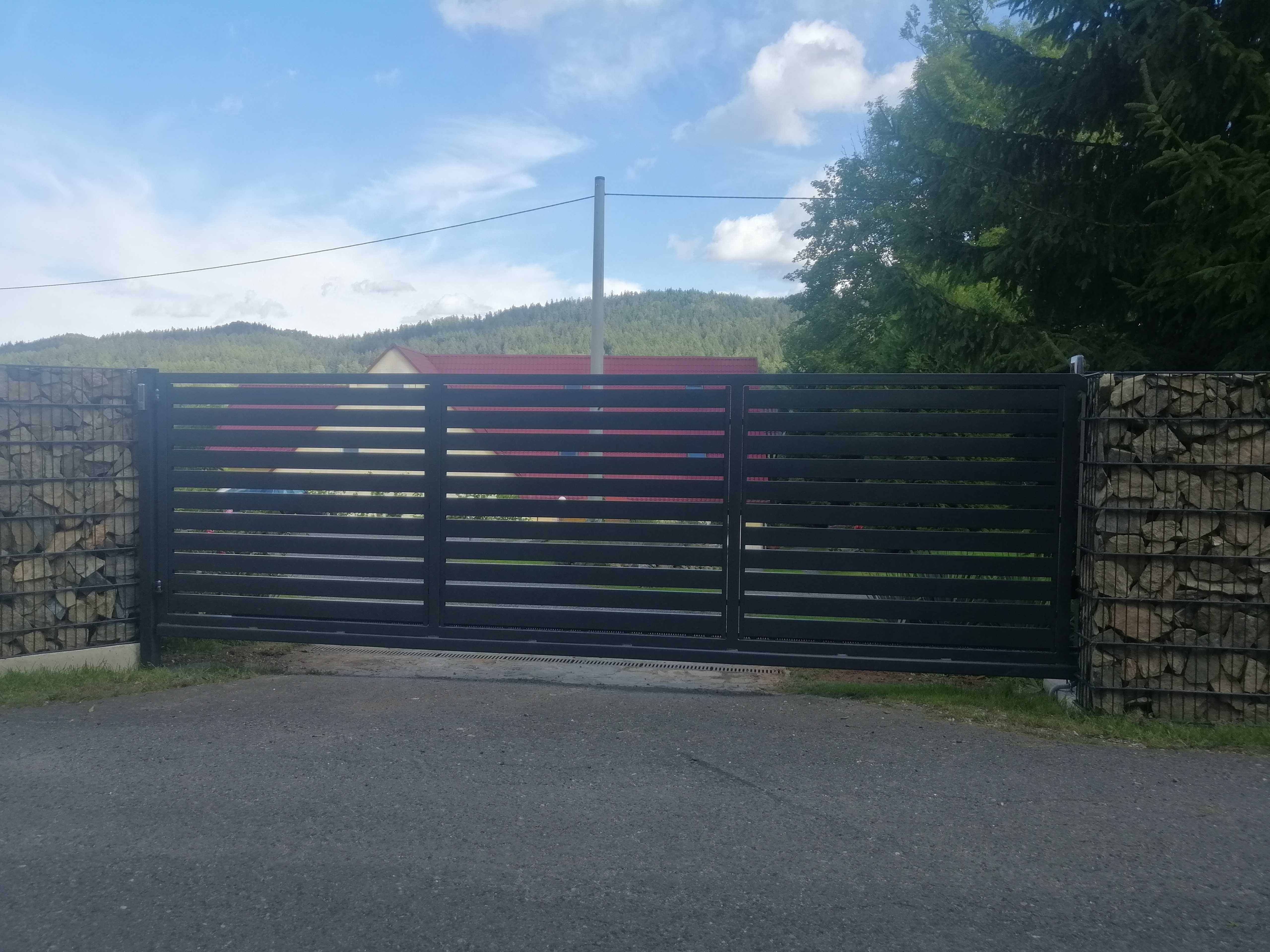 Ogrodzenie frontowe gabionowe brama przesuwna palisadowa antracyt