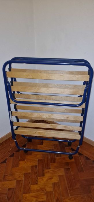 Cama dobrável + Colchão