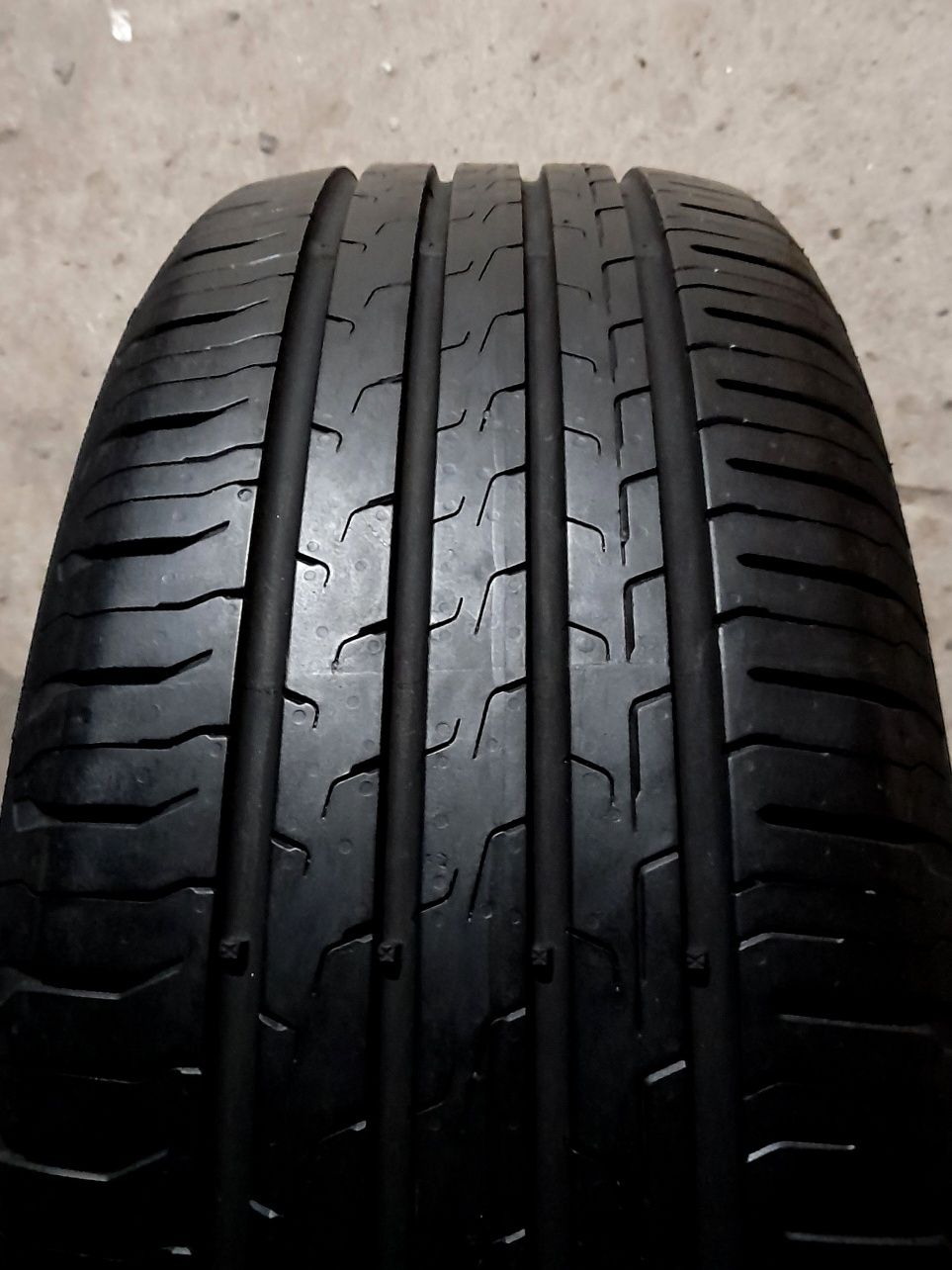 Opony letnie Continental 205/55/17.