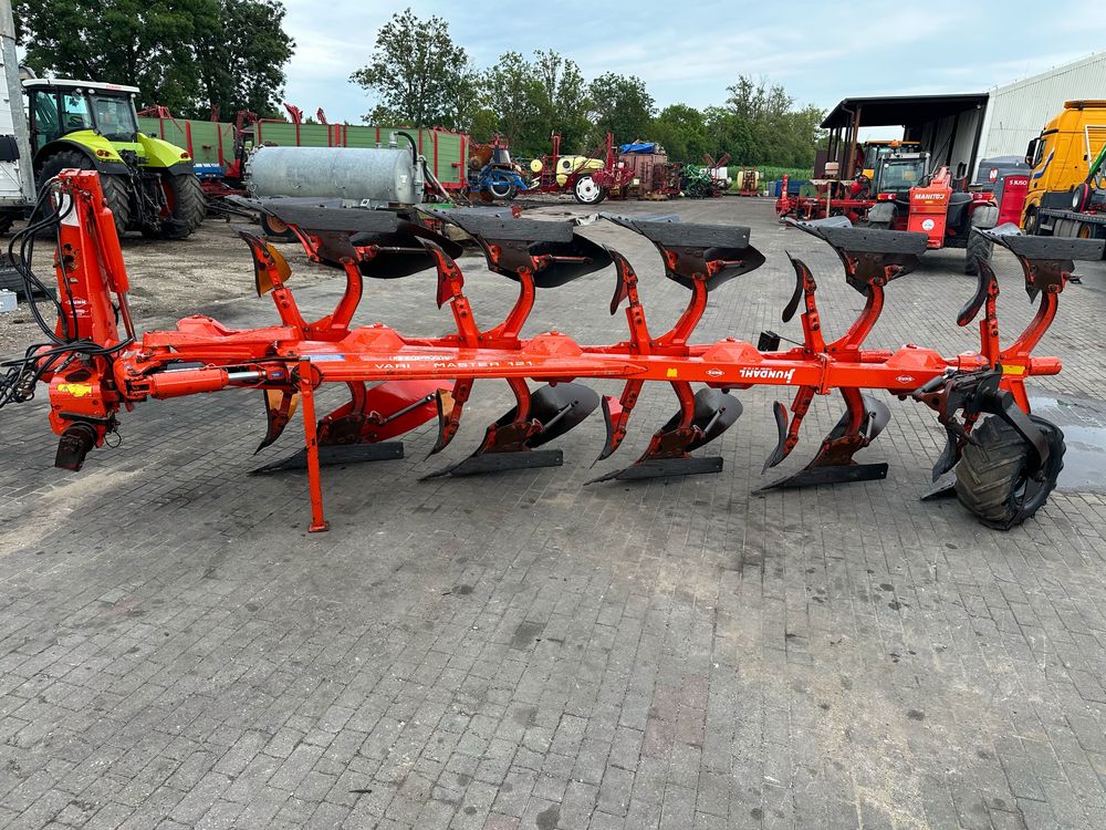 Pług obrotowy KUHN VARI MASTER 121 5 skibowy VARIO