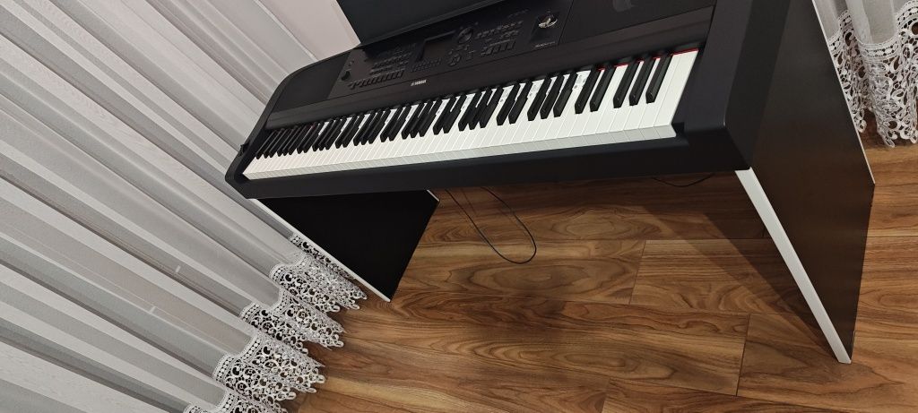 Yamaha DGX 670 na gwarancji