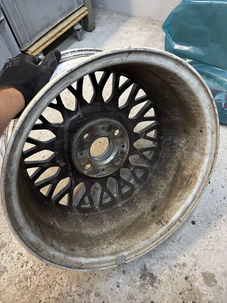 Felga BBS BMW e30 styling 5 15” 15x7 et24 rz378 4x100