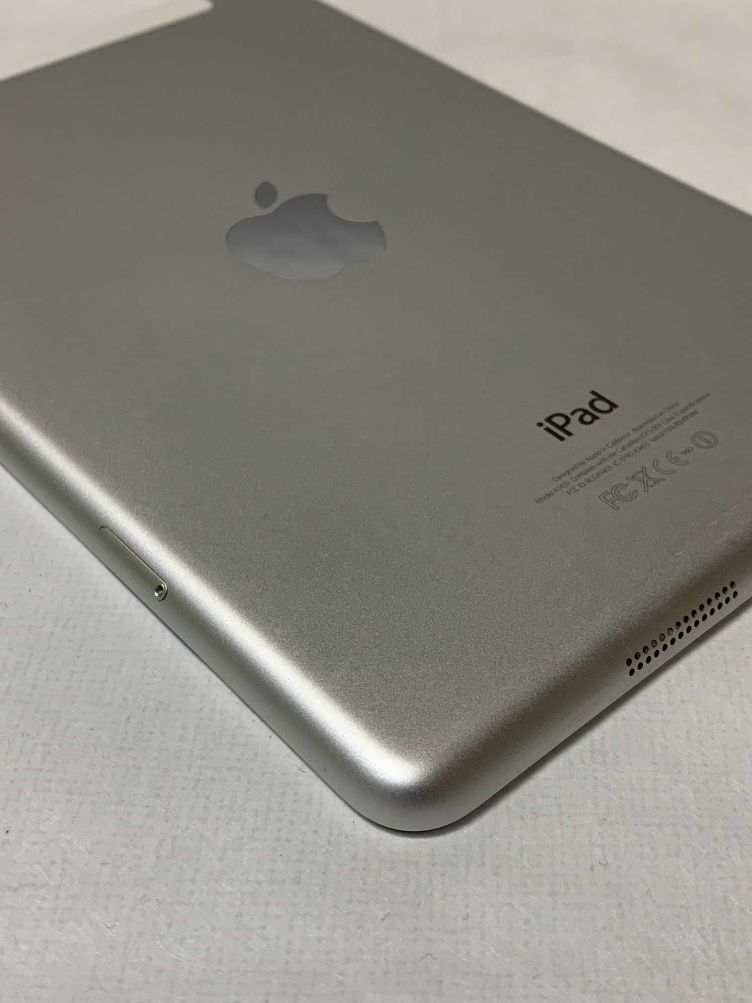 Планшет Apple iPad mini Wi-Fi 3g White 16gb
