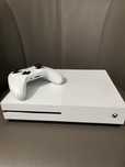 Sprzedam Xbox One S 1TB + 1 pad + 5 gier