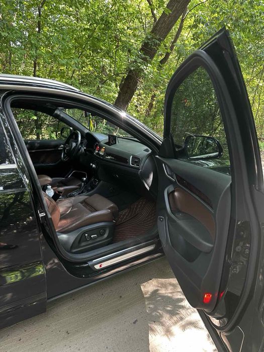Продам AUDI Q3 2017р