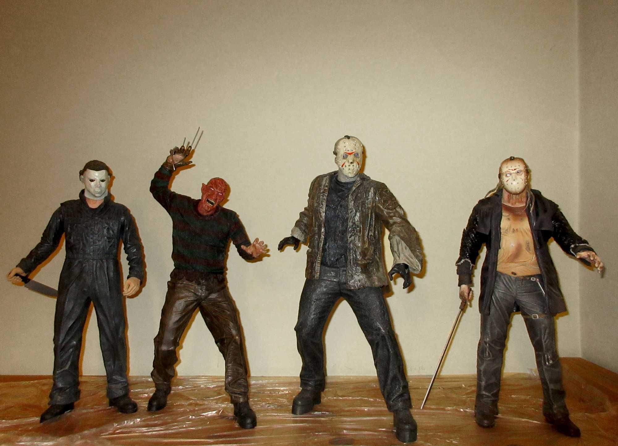 4 x NECA Zestaw Figurek 45 cm Freddy, Jason Voorhees, Michael Myers