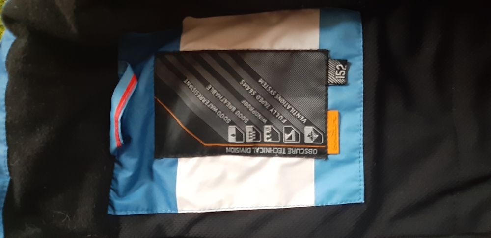 Куртка на мальчика 152см