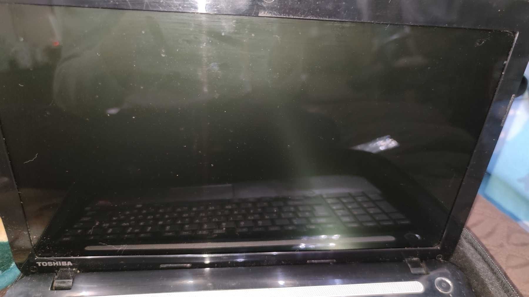 Ноутбук Toshiba Satelite C50D-A-L3S на запчастини