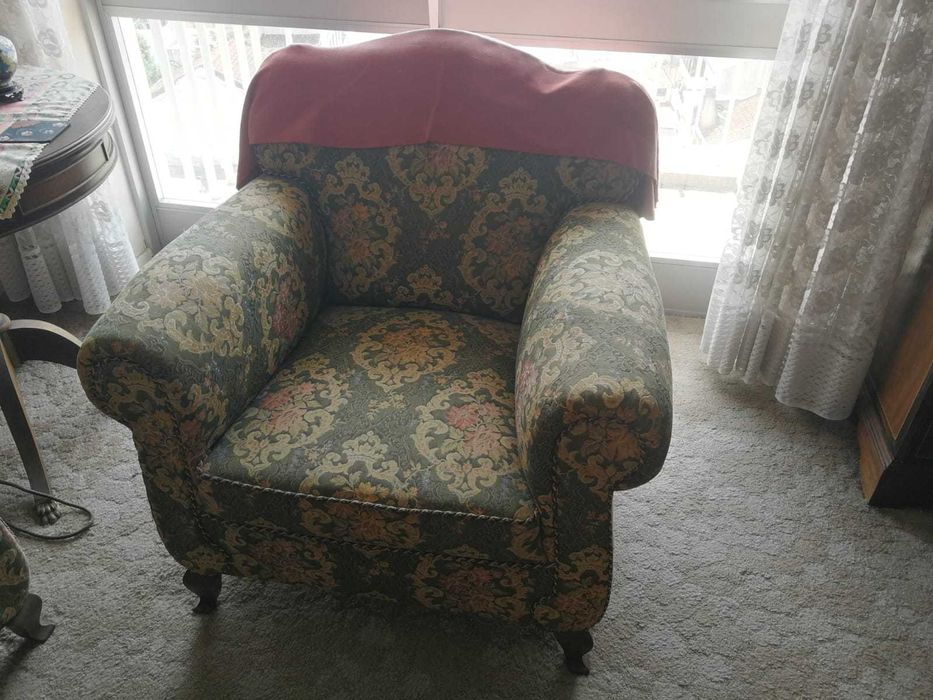 Conjunto de sofás antigos