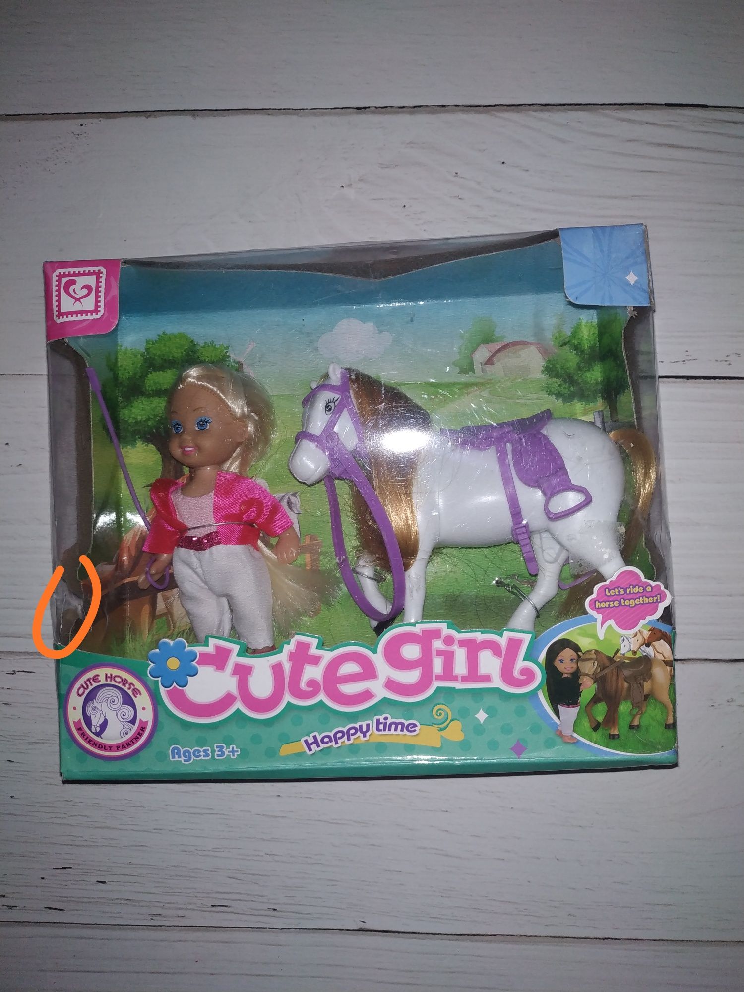 Лялька з конем нова