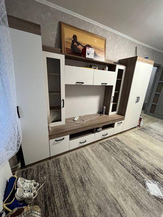 Продам шкаф стінку,нова у використані майже не була