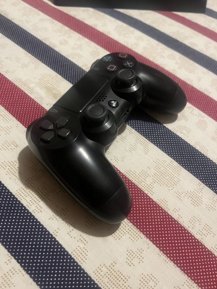 Продам PS4 slim 512gb