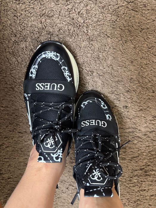 Кросівки Guess Гесс