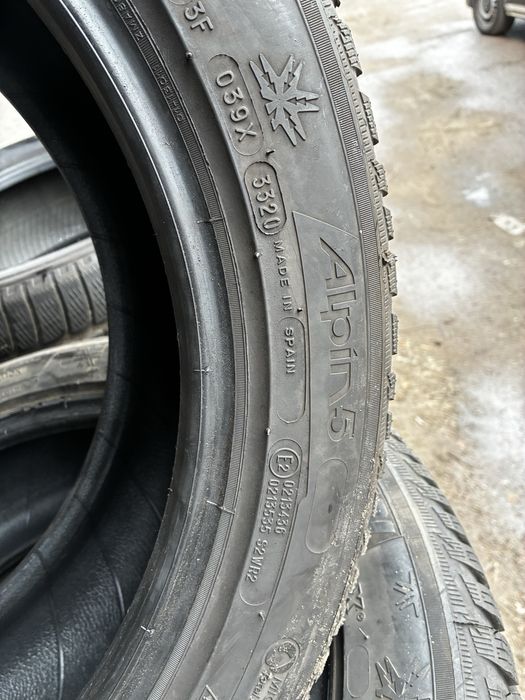 Резина б/у 215/55/17  мішелін