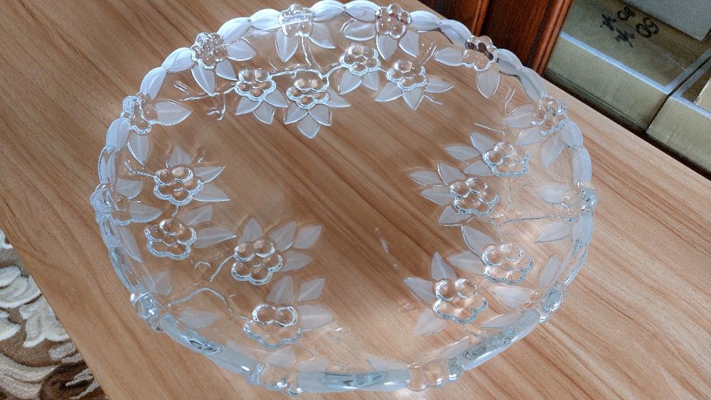 Сервірувальна тарілка