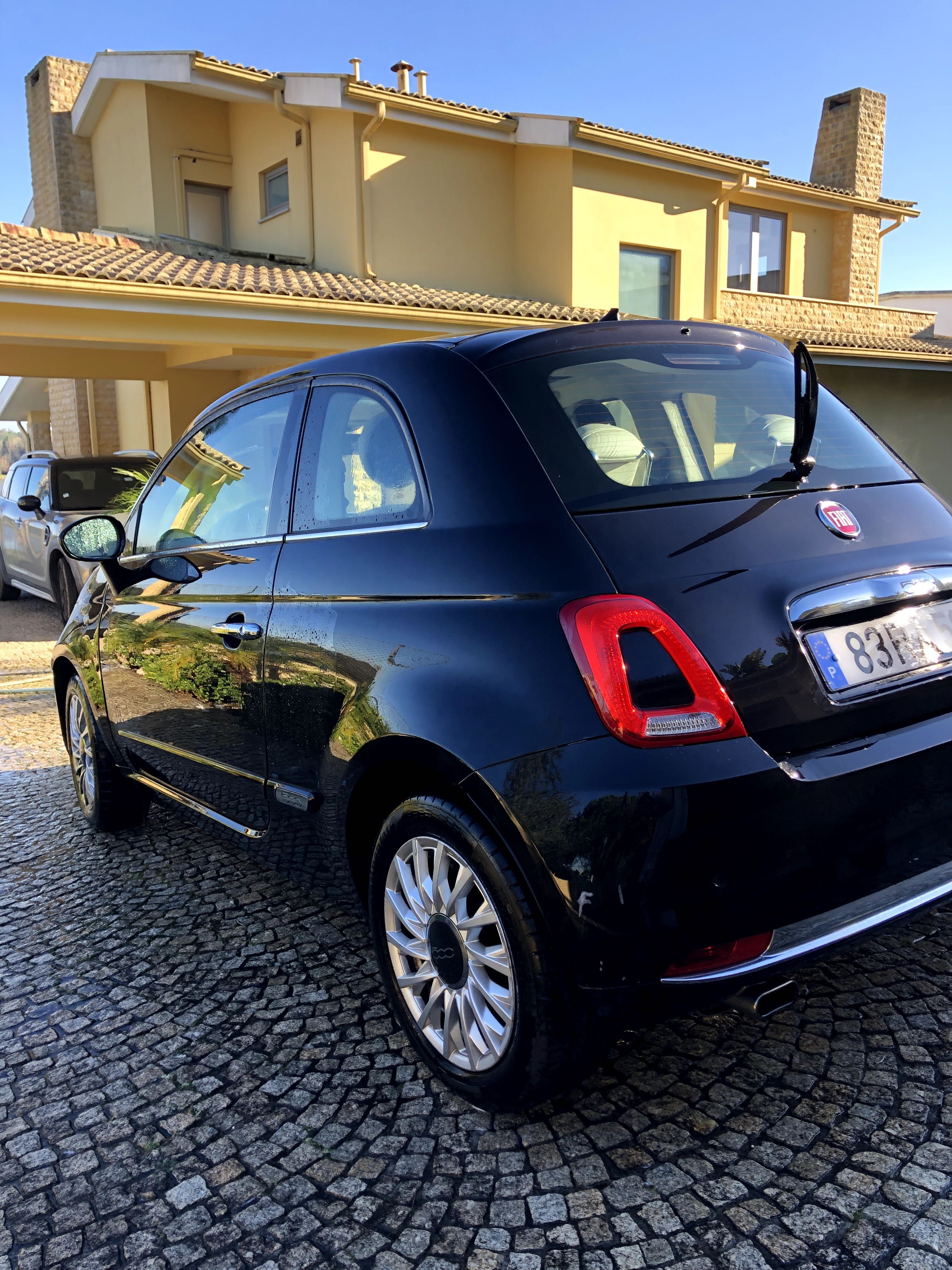 Fiat 500 preto gasolina