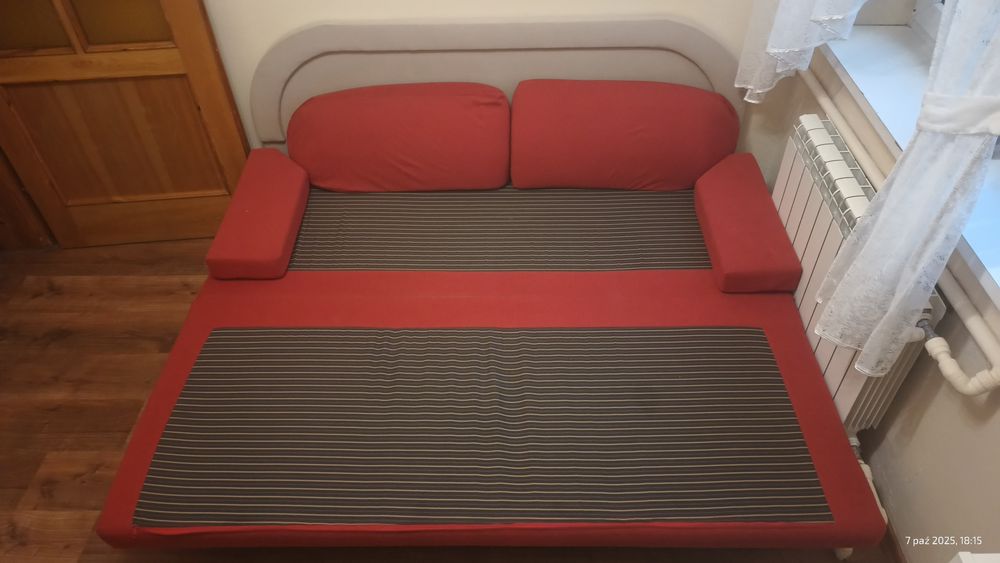 Tapczan czerwony z funkcją spania i szufladą sofa, kanapa