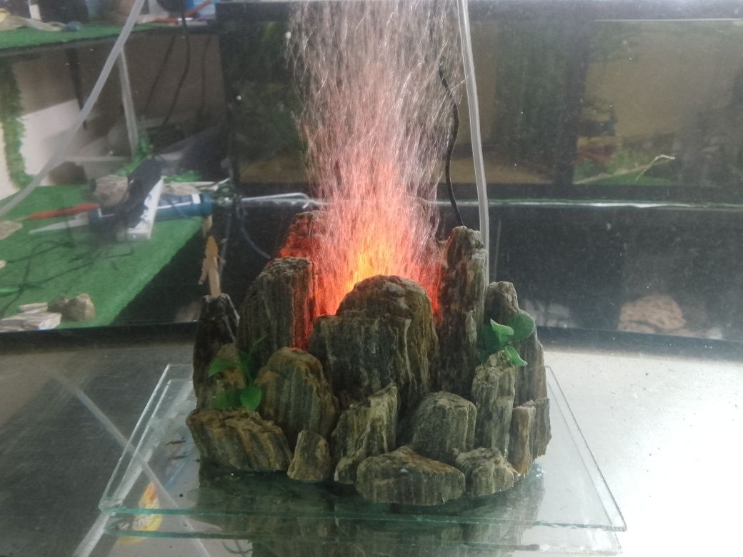 Wystroje kamienne, grota do akwarium lub terrarium