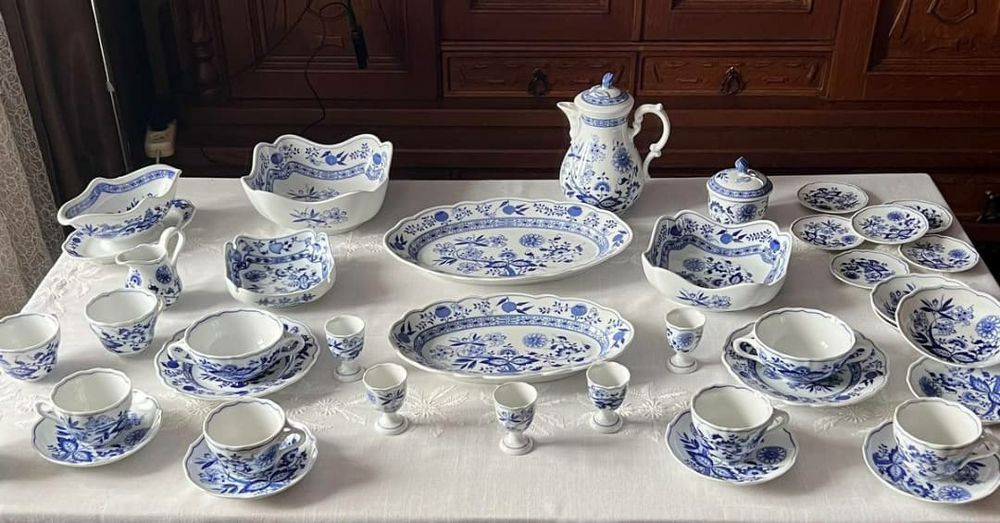 Старовинний сервіз Zwiebelmuster Hutschenreuther