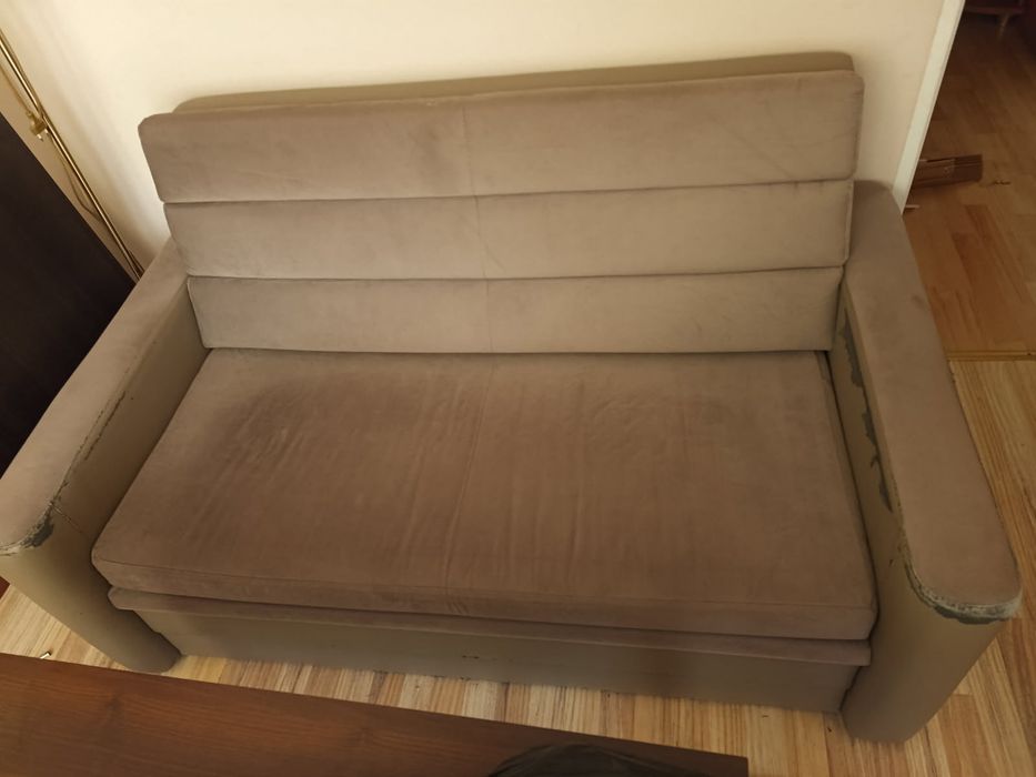 Sofa z funkcją spania i dwa fotele