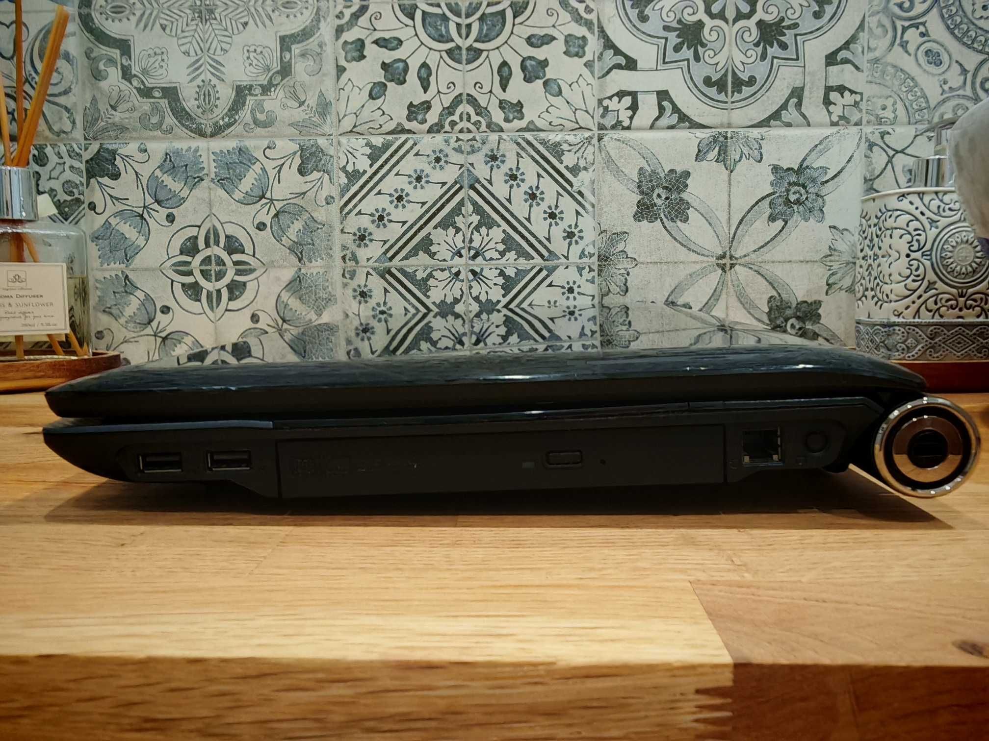 Laptop Acer Aspier Model ZK3 6530G series 704G32Mn 16" CD