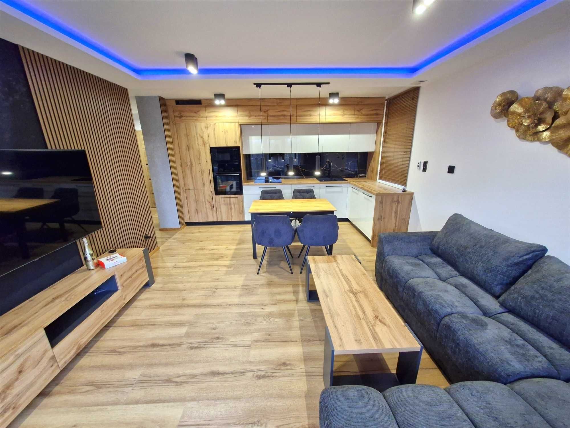 Bezczynszowe/4 pokoje/ apartament/ szeregowiec/ KLIMATYZACJA