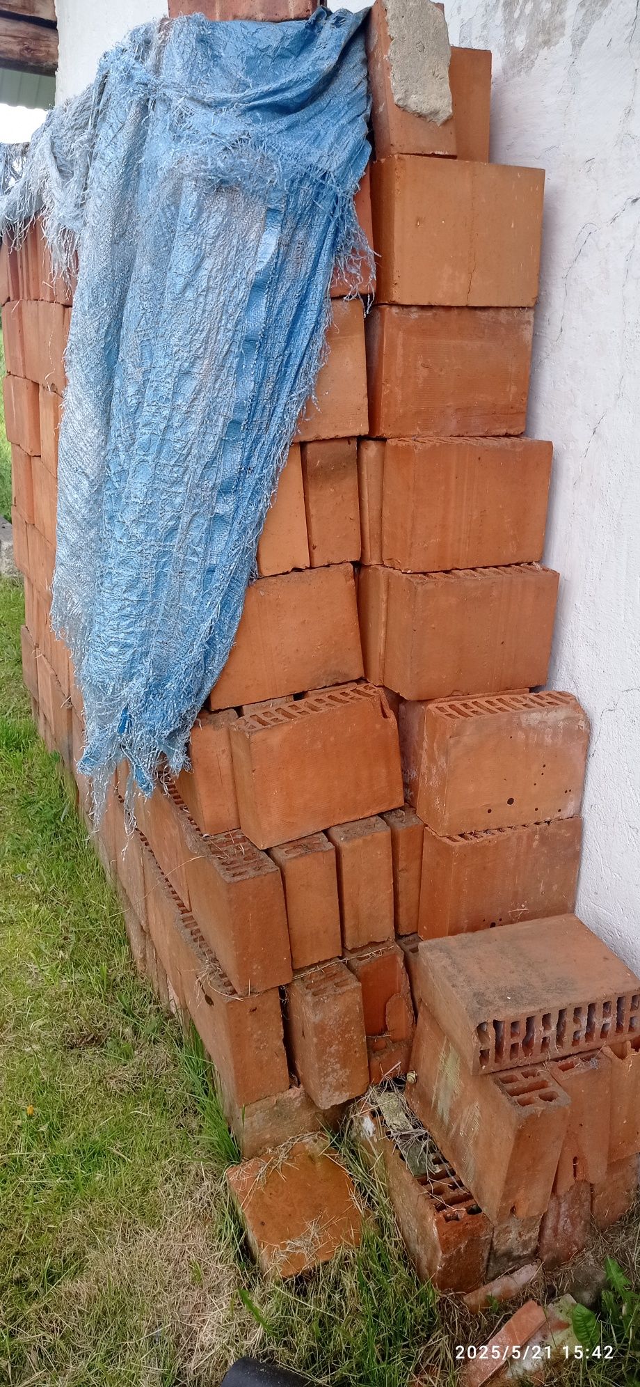 Cegła modularna stara około 300 szt