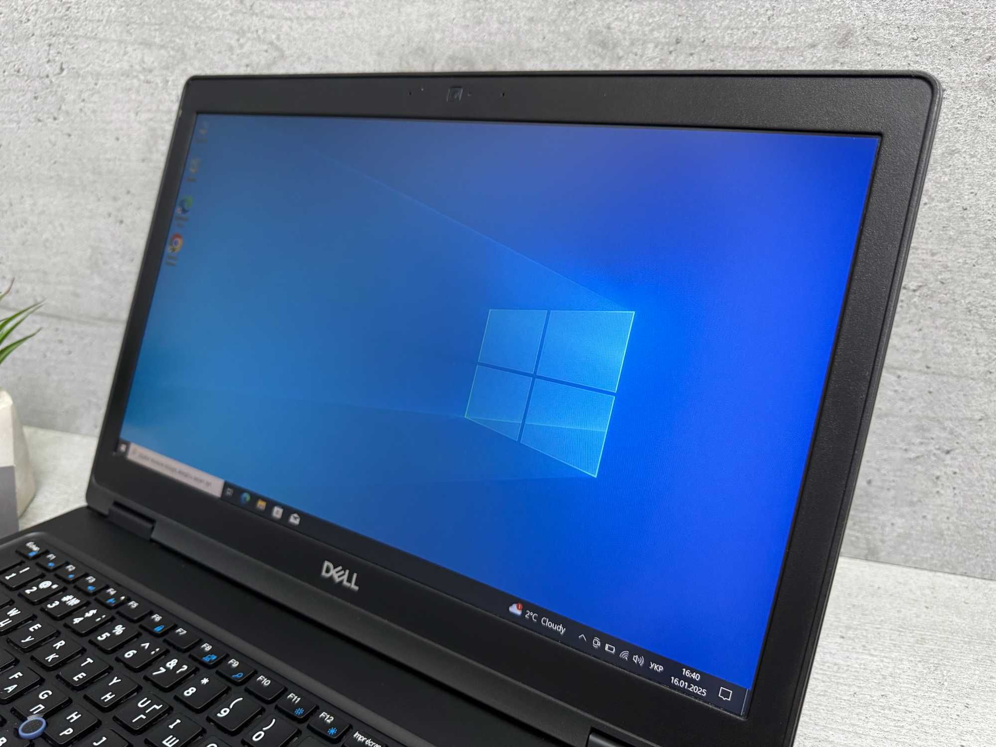 Мультимедійний ноутбук Dell 5590/i5-8350u/15.6"/256gb ssd/8gb ddr4