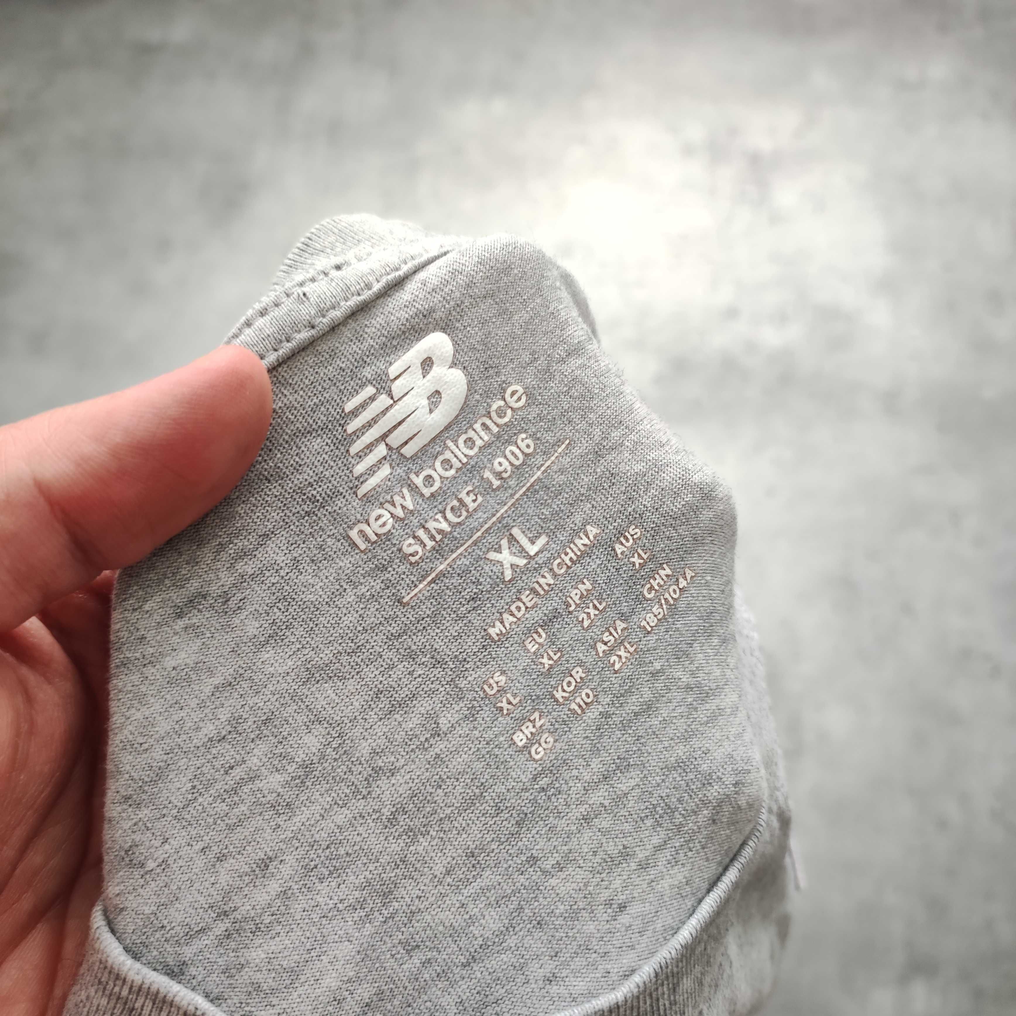MĘSKA Koszulka Bawełna Małe Logo Haft New Balance Klasyk Active Casual