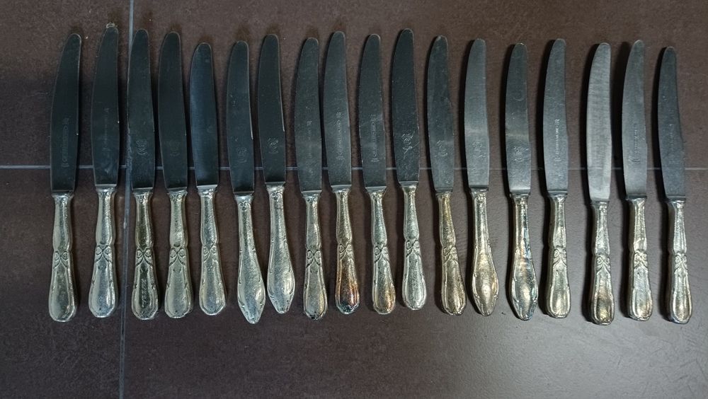 Posrebrzane sztućce Kruppa oraz Wellnera .