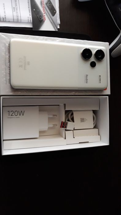 Redmi note 13pro+5g 8/256gb
