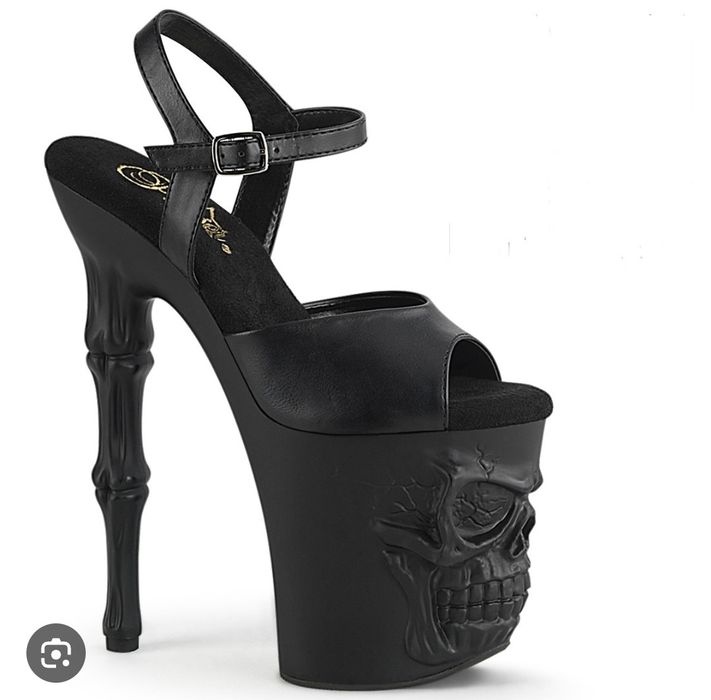 Продам стрипы 39 размер