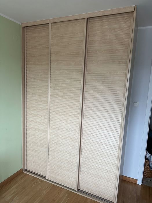 Szafa przesuwna wnękowa do zabudowy