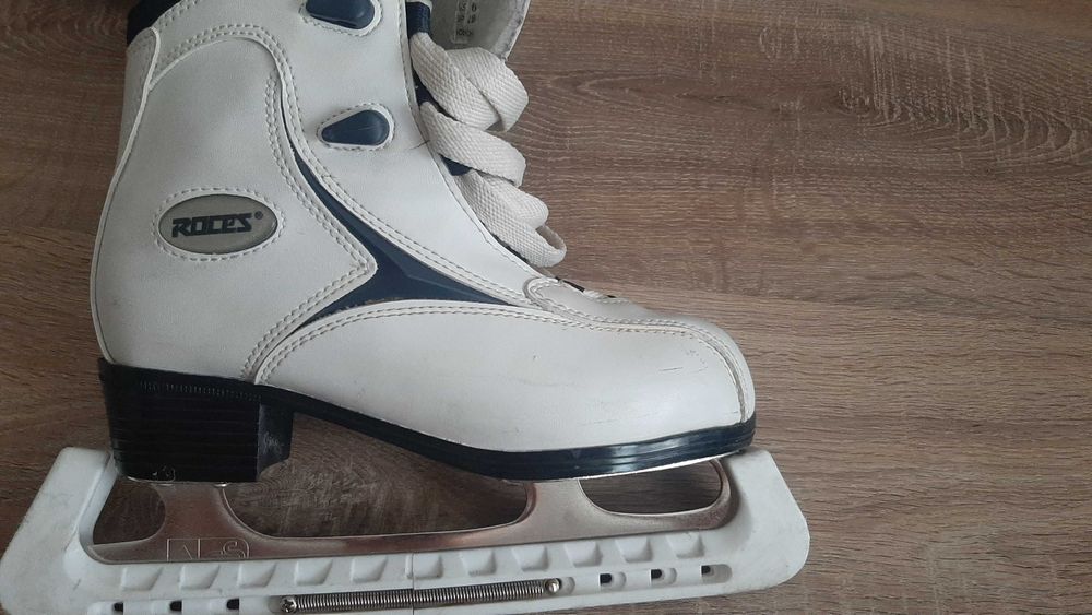 Продам Коньки ! Состояние отличное.