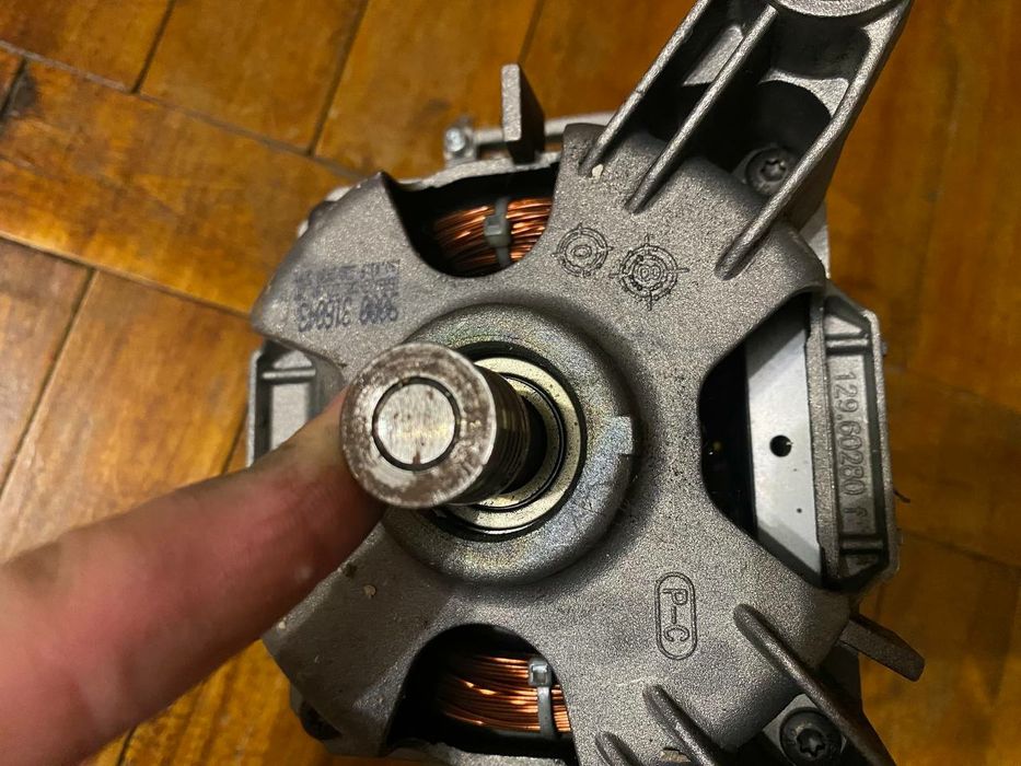 Мотор пральної машини БОШ