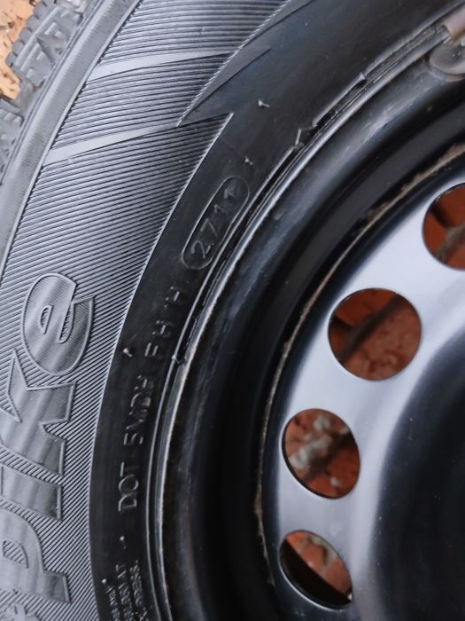 Шини р.15 з дисками