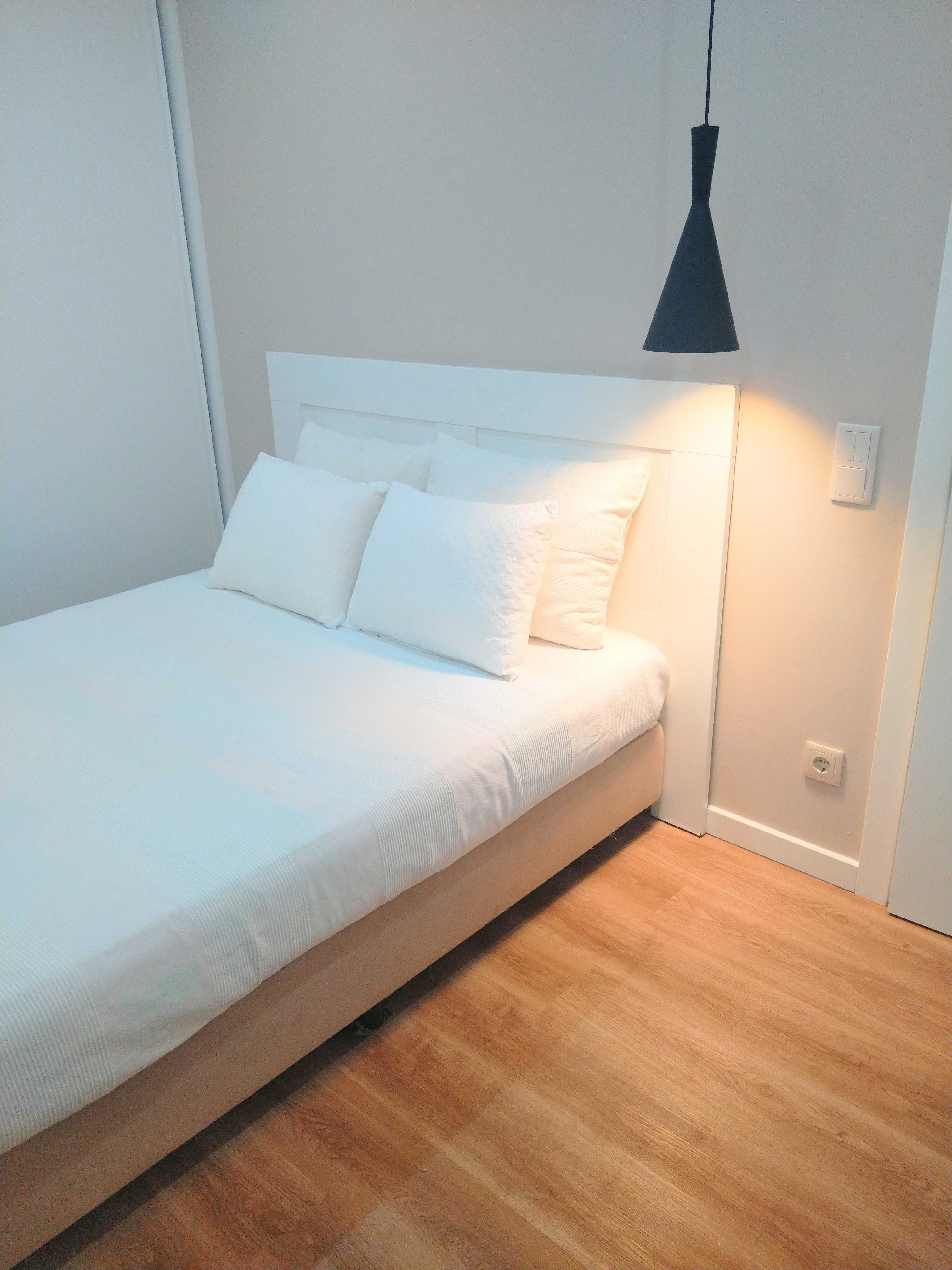 Cama de casal 140x190