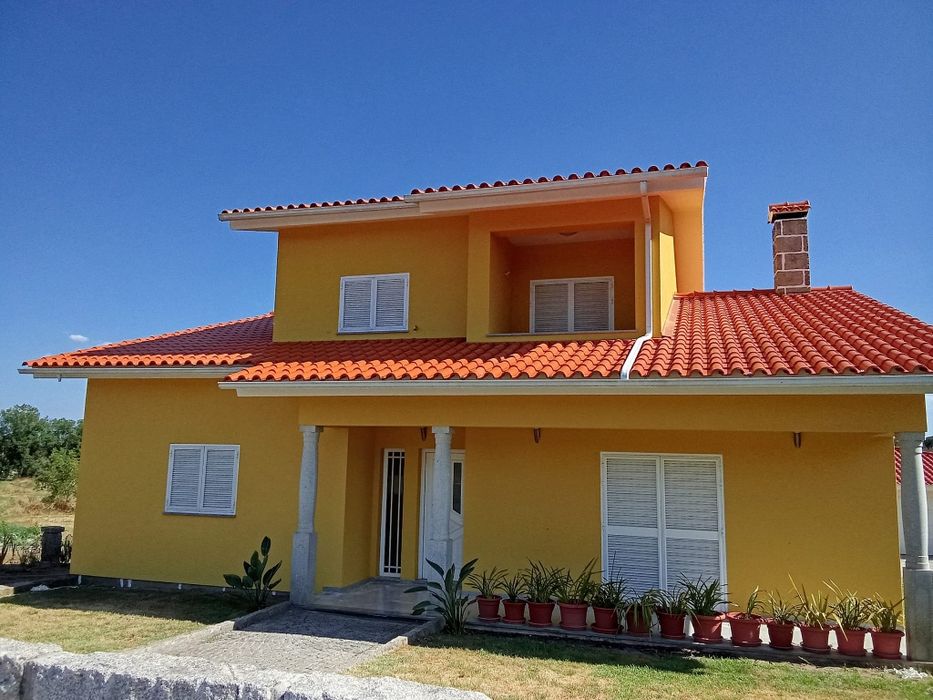 Pinturas e remodelações e todos os tipos de construções que precisar .