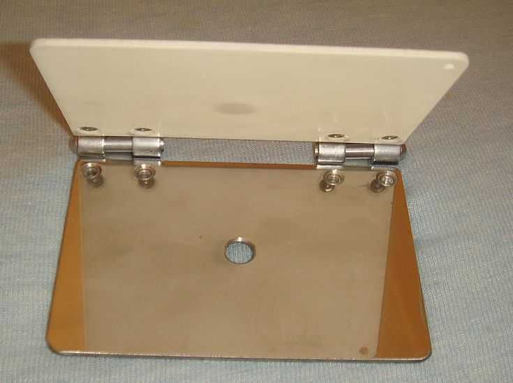 Сигнальное зеркало-гелиограф