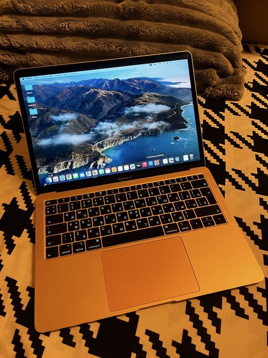 MacBook Air 2019 ідеальний стан