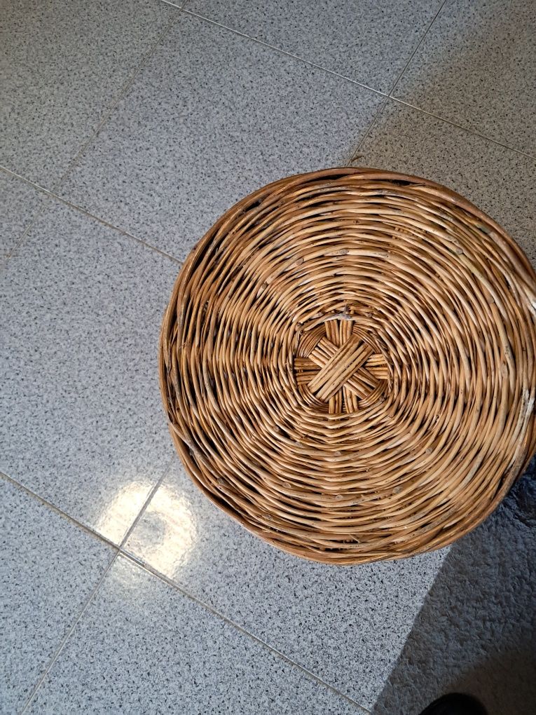 Cesto em verga ideal para pôr lenha .47×36×35