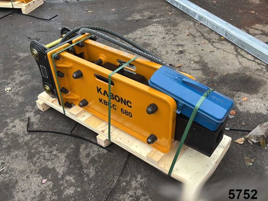 Młot hydrauliczny wyburzeniowy KBKC 680