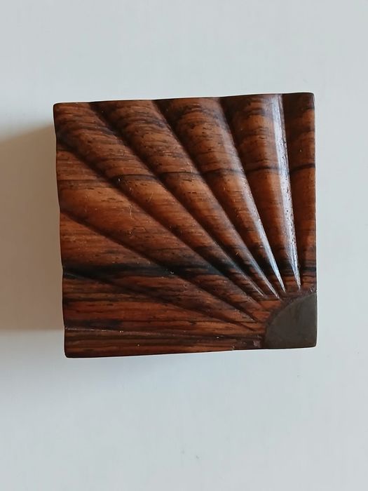 Caixinha de madeira vintage