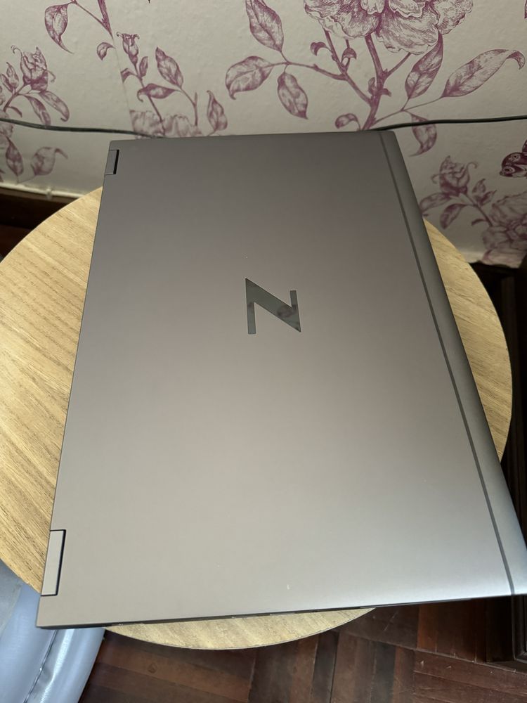 HP ZBook Fury 15 G7 | i7-10850H | 64gb ram | 1tb
