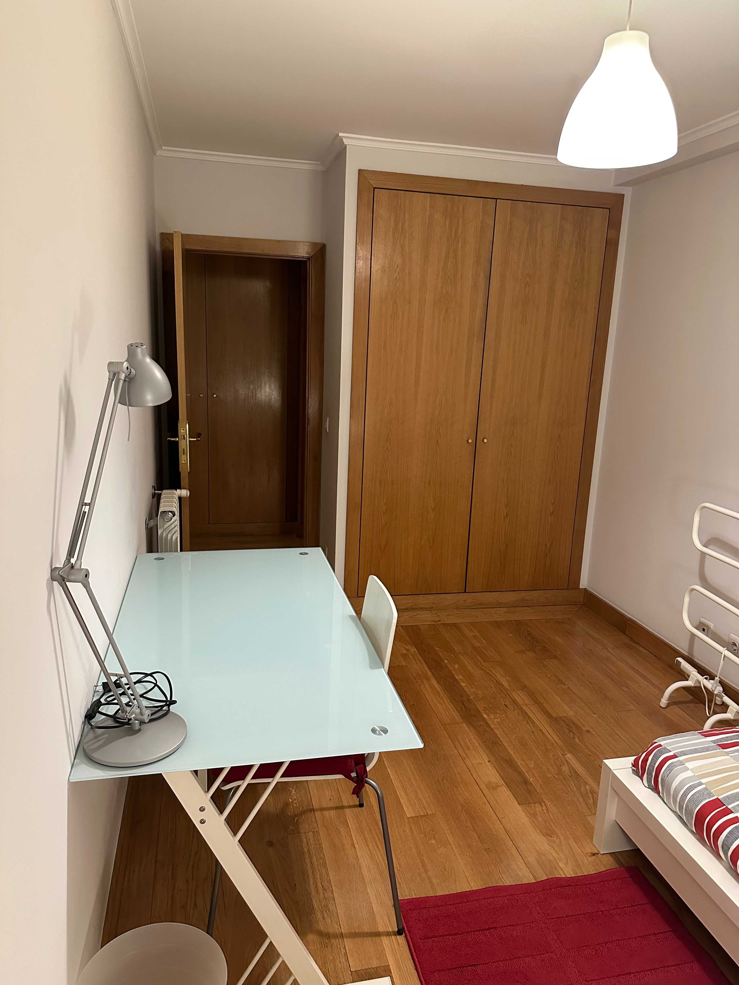 Quartos para estudantes em frente ao Hospital São João