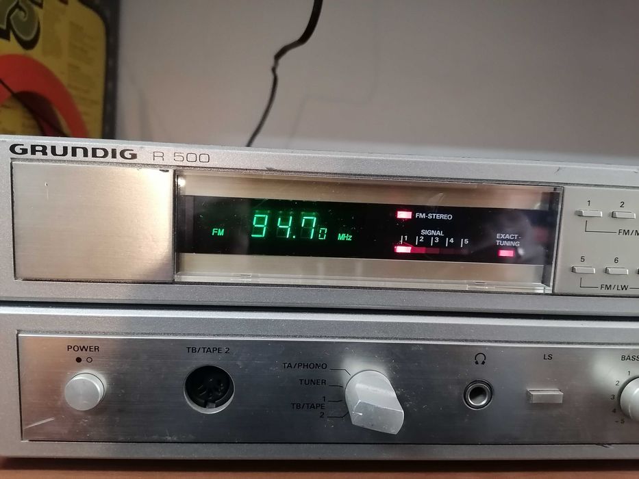 Amplituner Grundig R500 high fidelity AM/FM Stereo Receiver (1982-83)