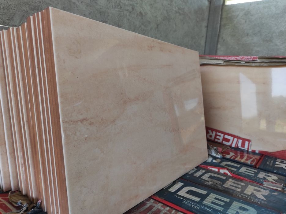 Płytki ceramiczne UNICER Burdeos 31.6x45